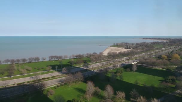 Chicago Abril 2017 Los Coches Zoom Lake Shore Drive Soleado — Vídeos de Stock