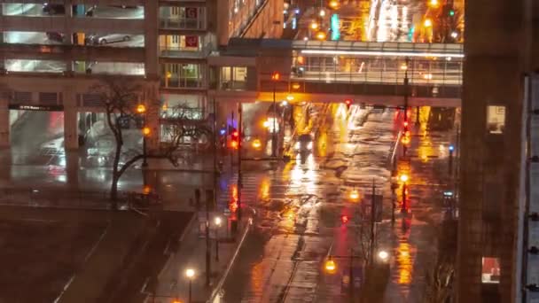 Chicago März 2020 Verkehr Und Fußgänger Bewegen Sich Nachts Fairbanks — Stockvideo