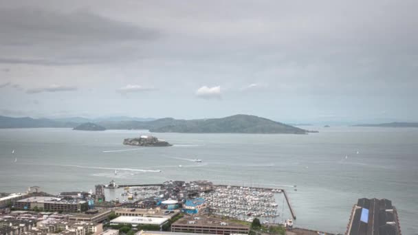 Timelapse Aéreo Barcos Transbordadores Barcos Veleros Que Navegan Por Bahía — Vídeos de Stock