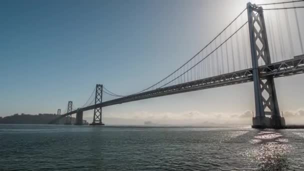 San Francisco April 2017 Zon Schijnt Door Kruisversteviging Van Een — Stockvideo