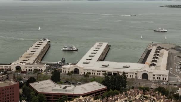 Flyg Zooma Timelapse Båtar Segelbåtar Och Färjor Navigera San Francisco — Stockvideo