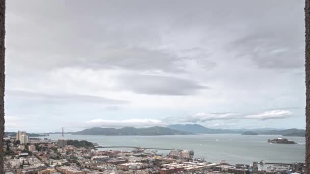 Una Hermosa Vista Aérea Del Puente Golden Gate Bahía San — Vídeos de Stock