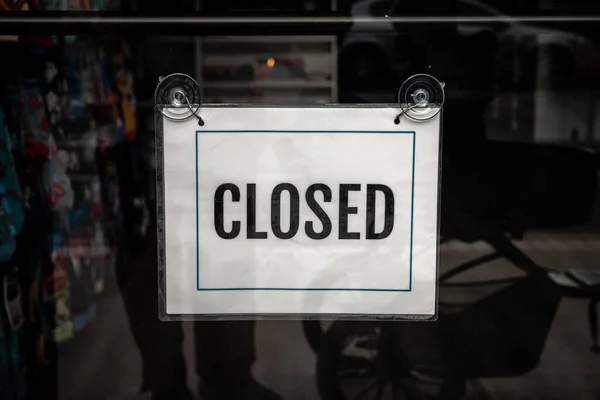 Printed Paper Words Closed Bold Border Hangs Storefront Business Glass — Stock Photo, Image