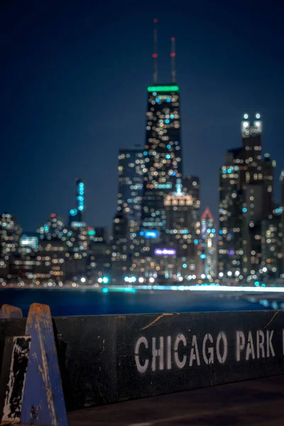 Close Weathered Blue Wooden Chicago Park District Barricade City Skyline — Stock Photo, Image