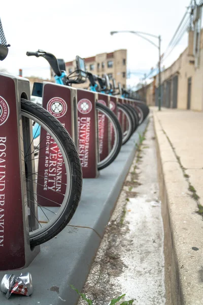 Chicago Mayo 2020 Filas Bicicletas Divvy Azules Permanecen Encerradas Sus — Foto de Stock