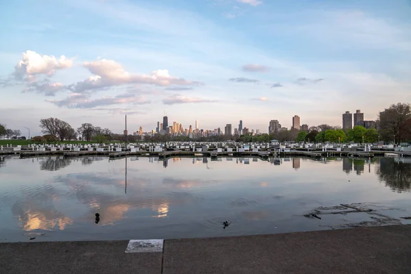 Chicago Mayıs 2020 Diversey Limanı Rıhtımı Iskeleleri Normalde Eğlence Tekneleri — Stok fotoğraf
