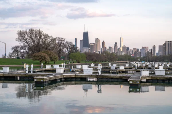 Chicago May 15Th 2020 Diversey Harbor Docks Piers Normally Filled — Stock Photo, Image