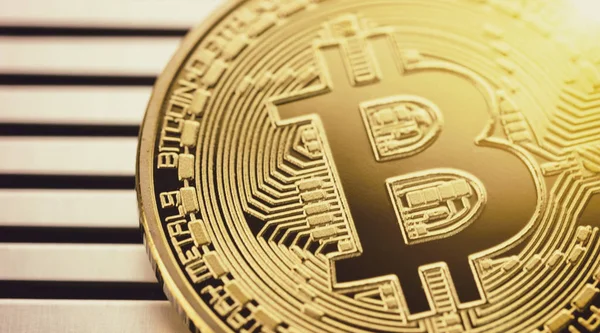 Arany bitcoin — Stock Fotó