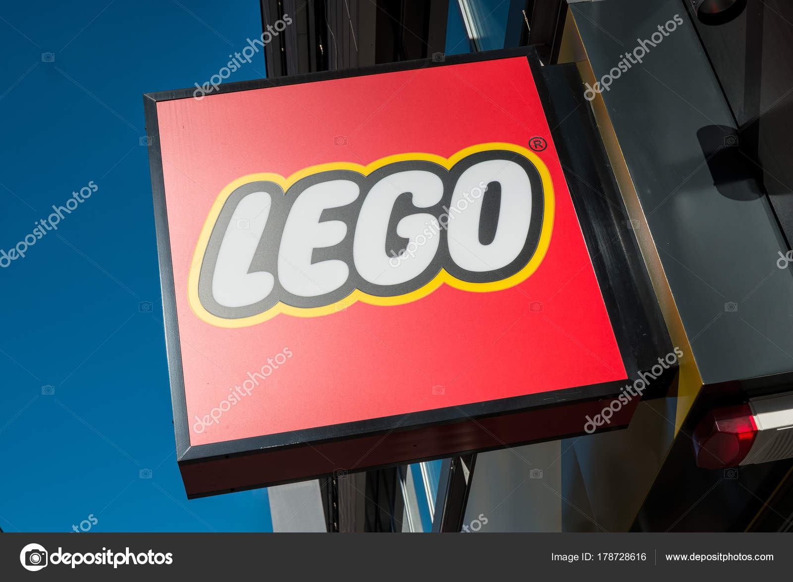 Lego Logo On A Building Stock Editorial Photo C Rclassenlayouts