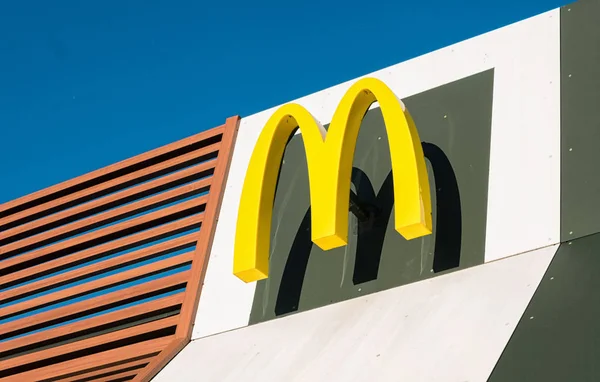 Signo de restaurante de McDonald 's — Foto de Stock