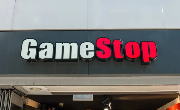 GameStop logo w sklepie — Zdjęcie stockowe