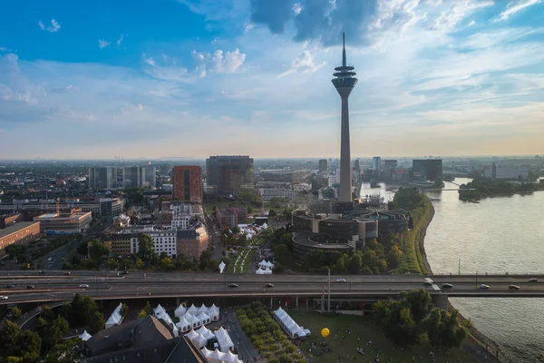 Panoráma města Düsseldorf na ráno — Stock fotografie