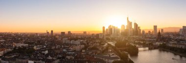 Frankfurt am Main, gün batımı Panorama