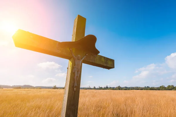 Wooden cross religion symbol at a hiking trail in Belgium, Hohes — Stock Photo, Image