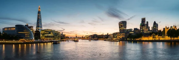 Vista Panorámica Ciudad Londres Atardecer Con Ayuntamiento Distrito Financiero Ideal — Foto de Stock