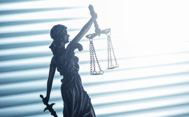 Adalet (Justitia heykeli)