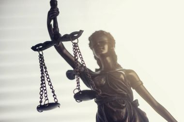 (Justitia adaletin terazisi)