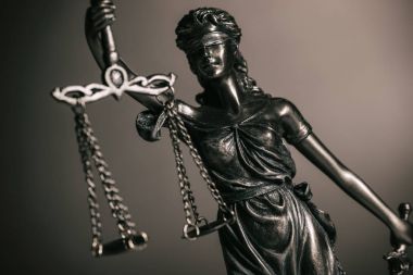 Adalet tanrıçası (Justitia heykeli)