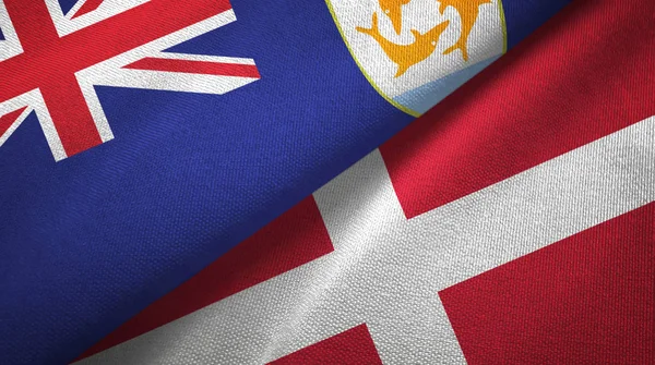 Anguilla och Danmark två flaggor textil duk, tyg struktur — Stockfoto
