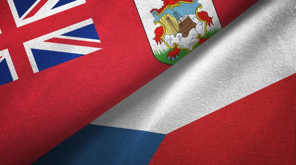 Бермуды и Чехия два флага текстильная ткань, текстура ткани — стоковое фото