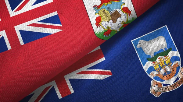 Bermudas e Islas Malvinas dos banderas tela textil, textura de la tela — Foto de Stock