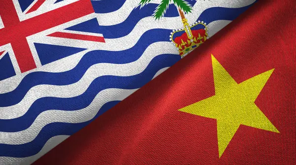 Territorio Indiano Britannico e Vietnam due bandiere tessuto — Foto Stock