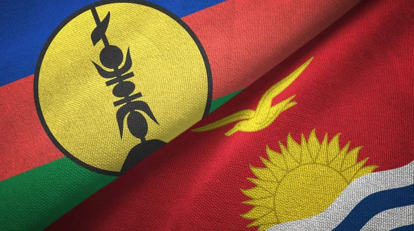 Nueva Caledonia y Kiribati dos banderas tela textil, textura de la tela — Foto de Stock