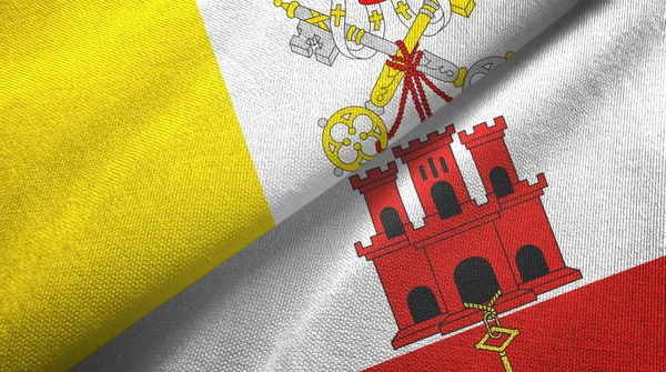 Watykan i Gibraltar dwie flagi tkaniny tekstylne, tekstura tkaniny — Zdjęcie stockowe