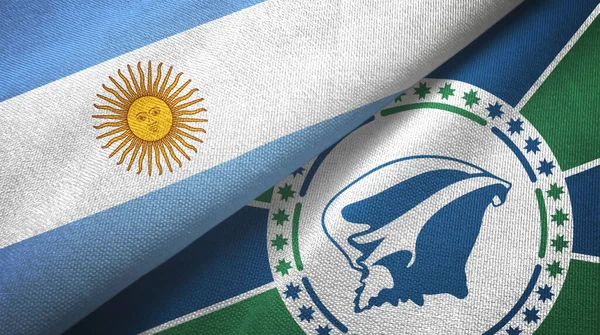 Argentina dan Martinique dua bendera kain tekstil, tekstur kain — Stok Foto