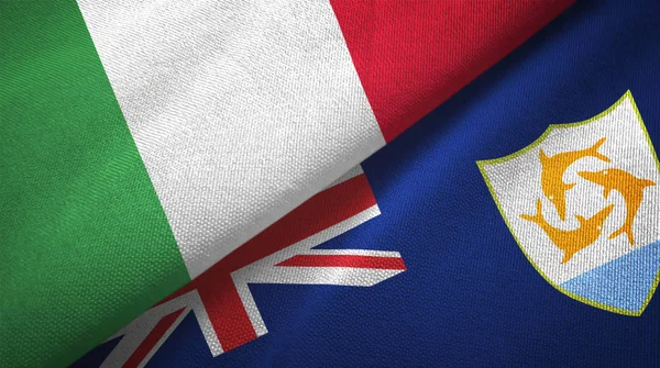 Italia y Anguila dos banderas tela textil, textura de la tela — Foto de Stock