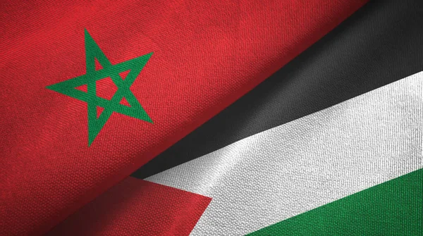 Marokko en Palestina twee vlaggen textiel doek, stof textuur — Stockfoto