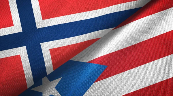Норвегия и Пуэрто-Рико два флага текстильная ткань, текстура ткани — стоковое фото
