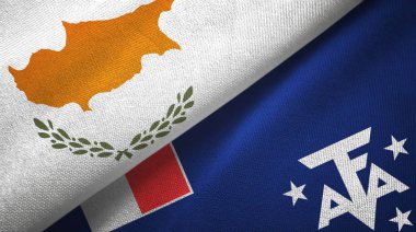 Kıbrıs ve Fransa 'nın güneyinde ve Antarktika' da iki bayrak dikiliyor