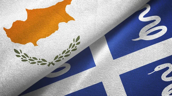 塞浦路斯和马提尼克岛的蛇双旗纺织品，面料质感 — 图库照片