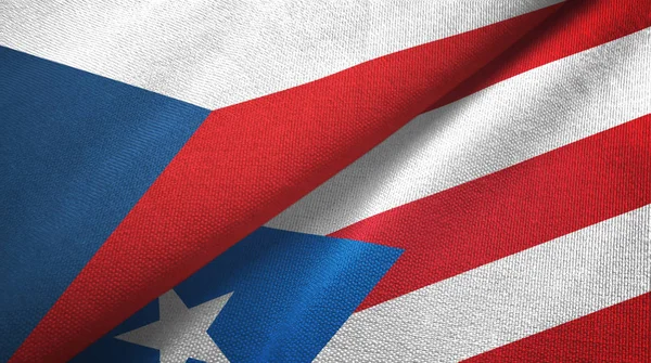 Чехия и Пуэрто-Рико два флага текстильная ткань, текстура ткани — стоковое фото