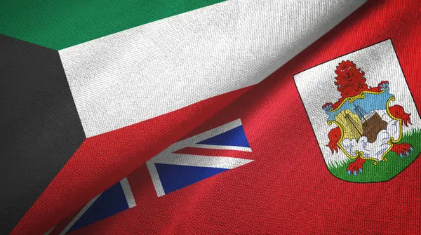 Kuwait y Bermudas dos banderas tela textil, textura de la tela — Foto de Stock