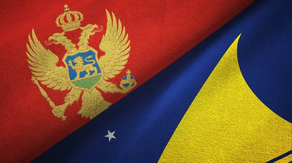 Montenegro y Tokelau dos banderas tela textil, textura de la tela — Foto de Stock