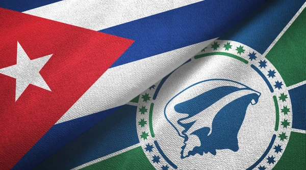 Куба і Мартиніка - два прапори текстильної тканини, текстура тканини. — стокове фото