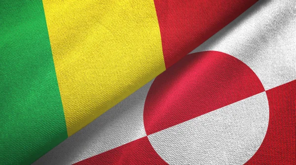 Mali i Grenlandia dwie flagi tkaniny tekstylne, tekstura tkaniny — Zdjęcie stockowe