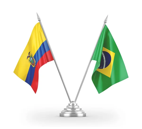 Βραζιλία και Εκουαδόρ σημαίες τραπέζι απομονώνονται σε λευκό 3d απόδοση — Φωτογραφία Αρχείου