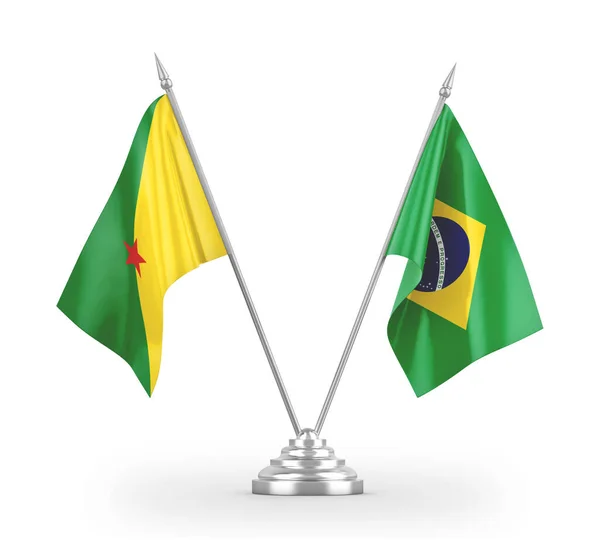Bandeiras de mesa Brasil e Guiana Francesa isoladas em renderização 3D branca — Fotografia de Stock