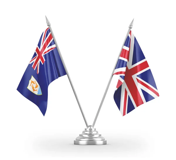 Bandeiras de mesa do Reino Unido e Anguilla isoladas em renderização 3D branca — Fotografia de Stock