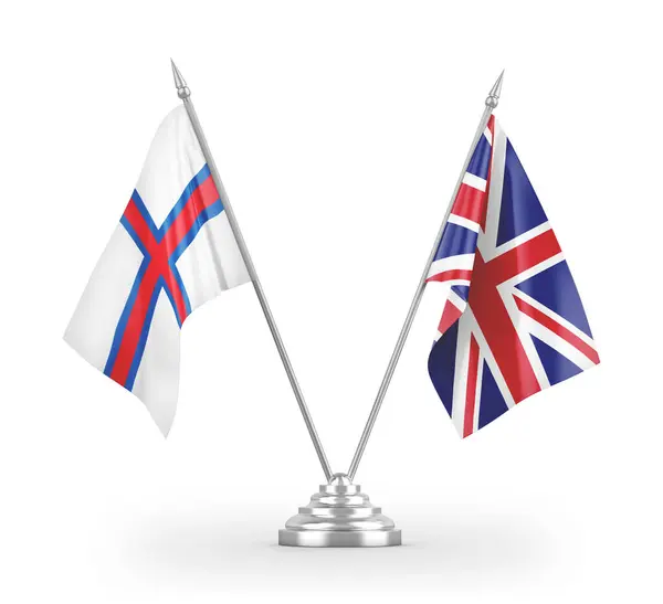 Bandeiras de mesa do Reino Unido e Ilhas Faroé isoladas em renderização 3D branca — Fotografia de Stock