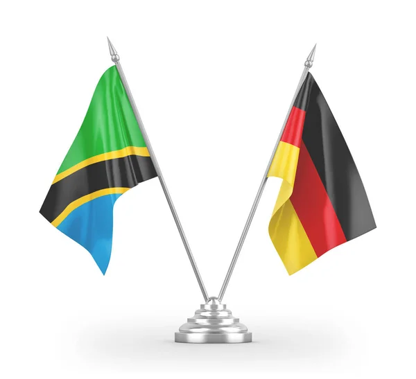 Німеччина та Танзанія настільні прапори ізольовані на білому 3d рендерингу — стокове фото