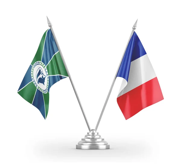 Banderas de mesa Francia y Martinica aisladas en renderizado 3D blanco — Foto de Stock