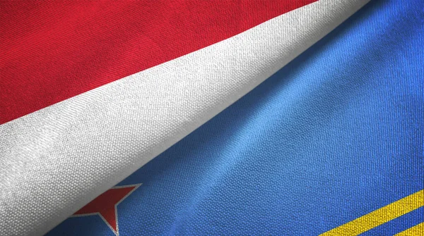 Indonesia e Aruba due bandiere tessuto, tessitura del tessuto — Foto Stock