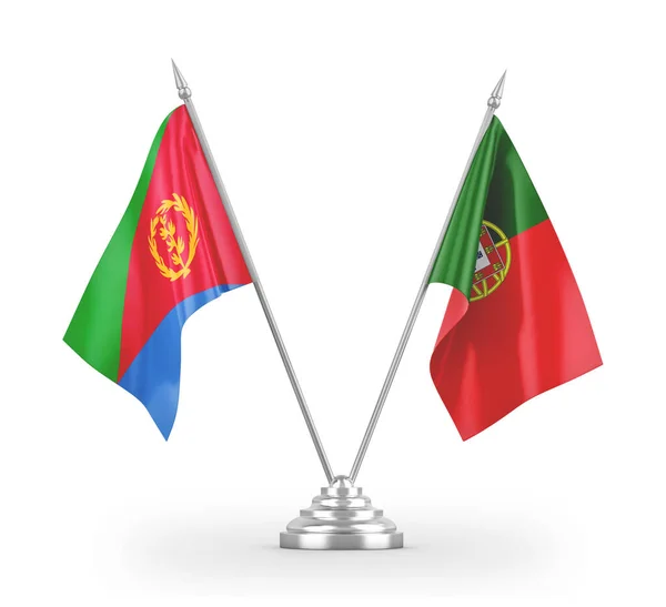 Banderas de mesa Portugal y Eritrea aisladas en renderizado 3D blanco — Foto de Stock