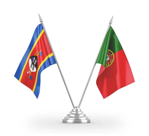 Σημαίες επιτραπέζιες της Πορτογαλίας και του Eswatini της Σουαζιλάνδης απομονωμένες σε λευκό 3d — Φωτογραφία Αρχείου