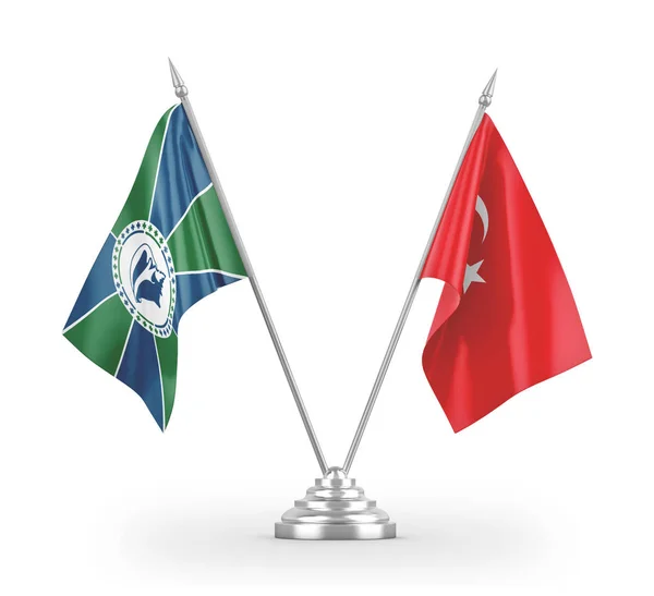 Turkije en Martinique tafelvlaggen geïsoleerd op witte 3d-rendering — Stockfoto