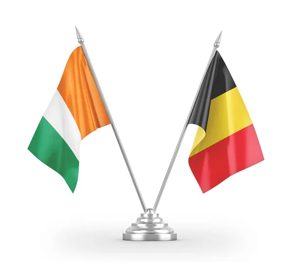 België en Ivoorkust Ivoorkust tafelvlaggen geïsoleerd op witte 3d-rendering — Stockfoto